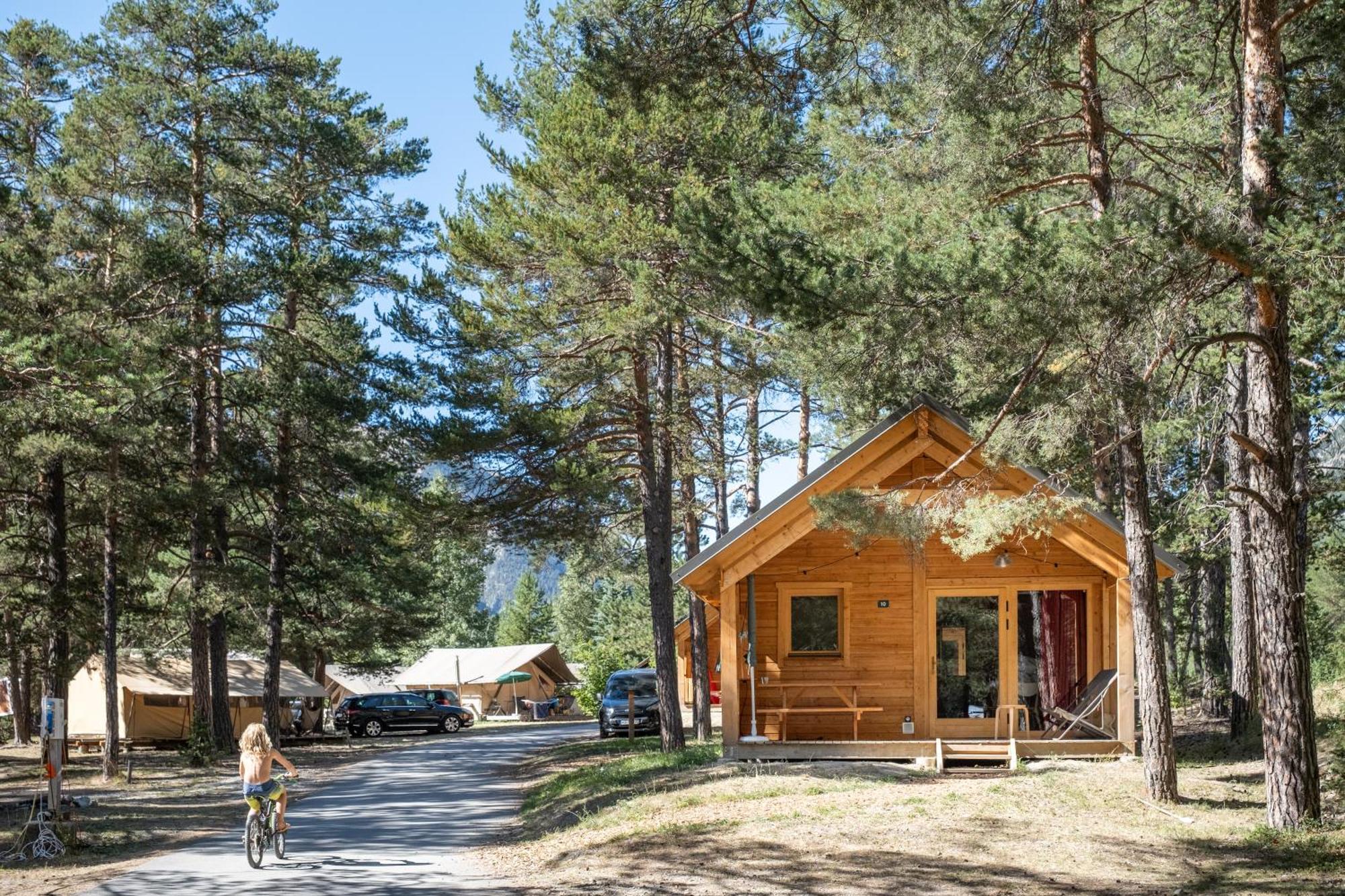 Huttopia La Claree Val-des-Pres Exterior photo